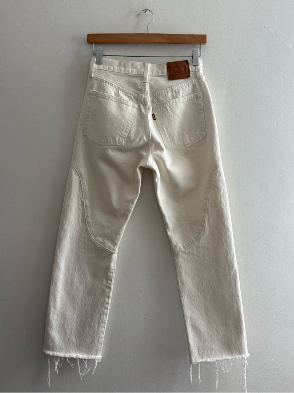 Levi’s 501 Off White Straight Leg, Raw Hem, Button Fly Jeans - Picture 13 of 16
